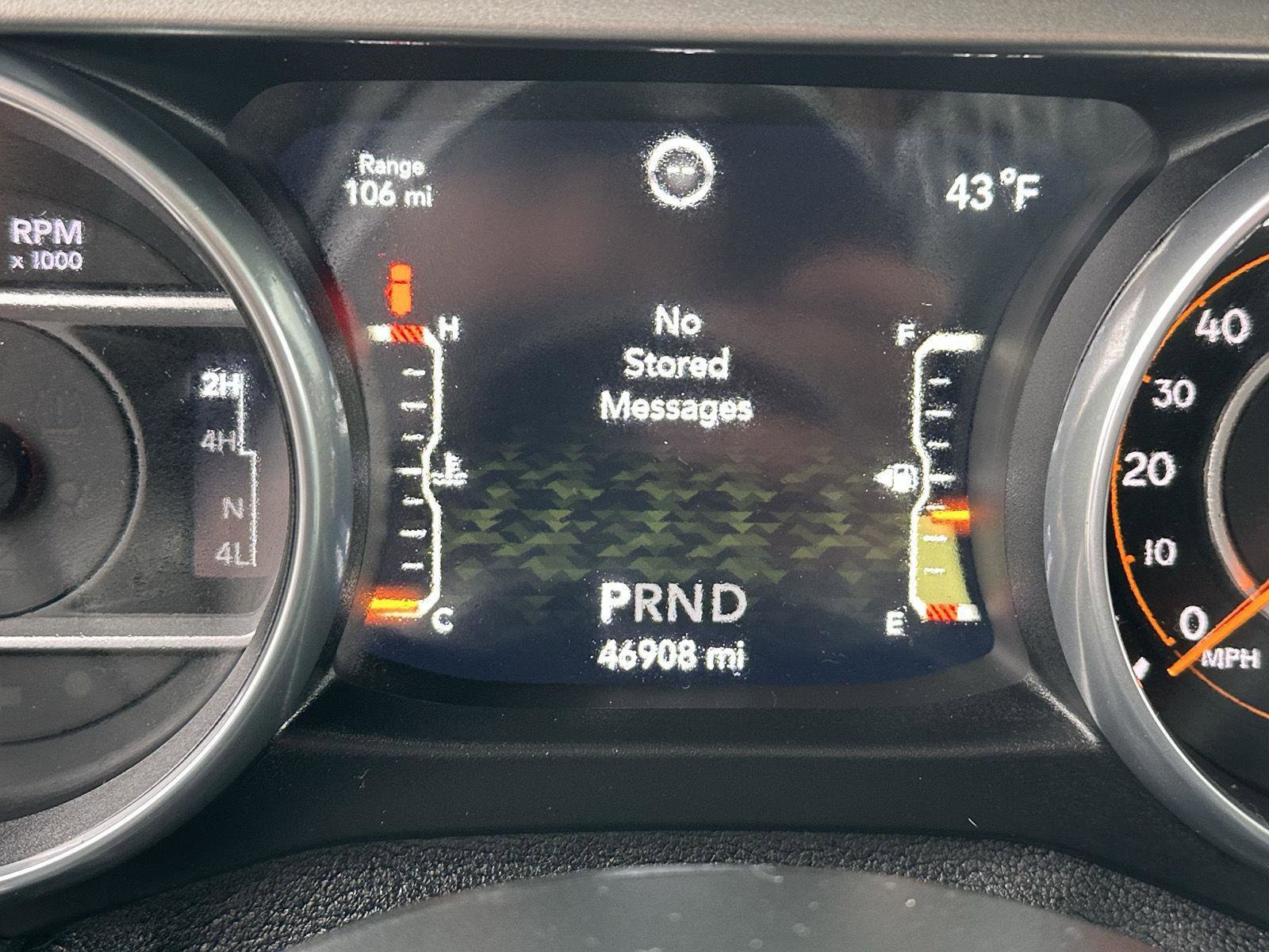 Used 2018 Jeep Wrangler Unlimited Sahara w/ Cold Weather Group image 30