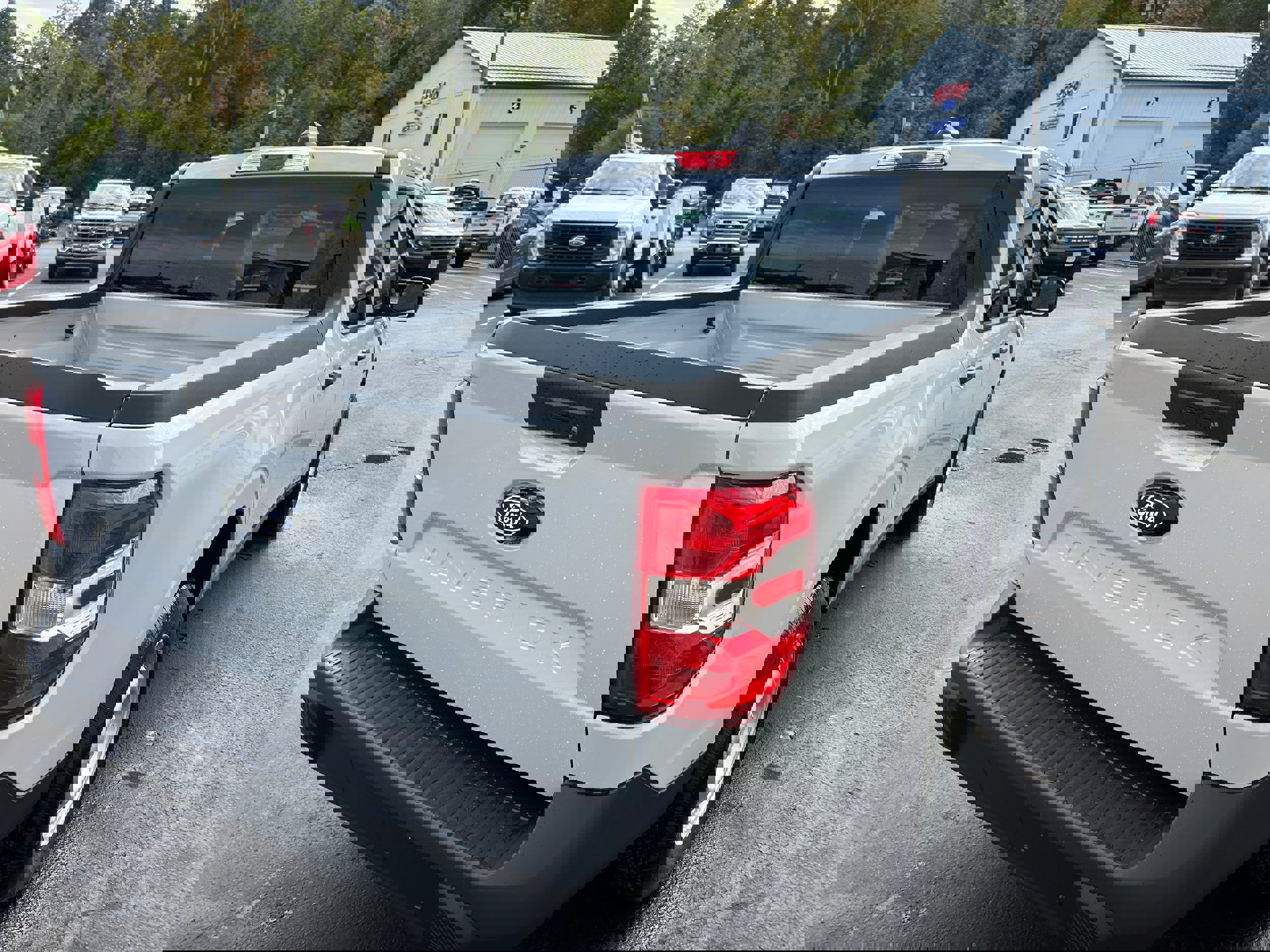 New 2025 Ford Maverick XL image 14