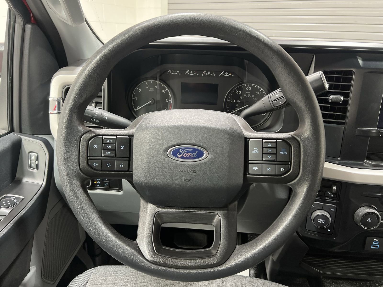 Used 2025 Ford F350 XL w/ XL Chrome Package image 14