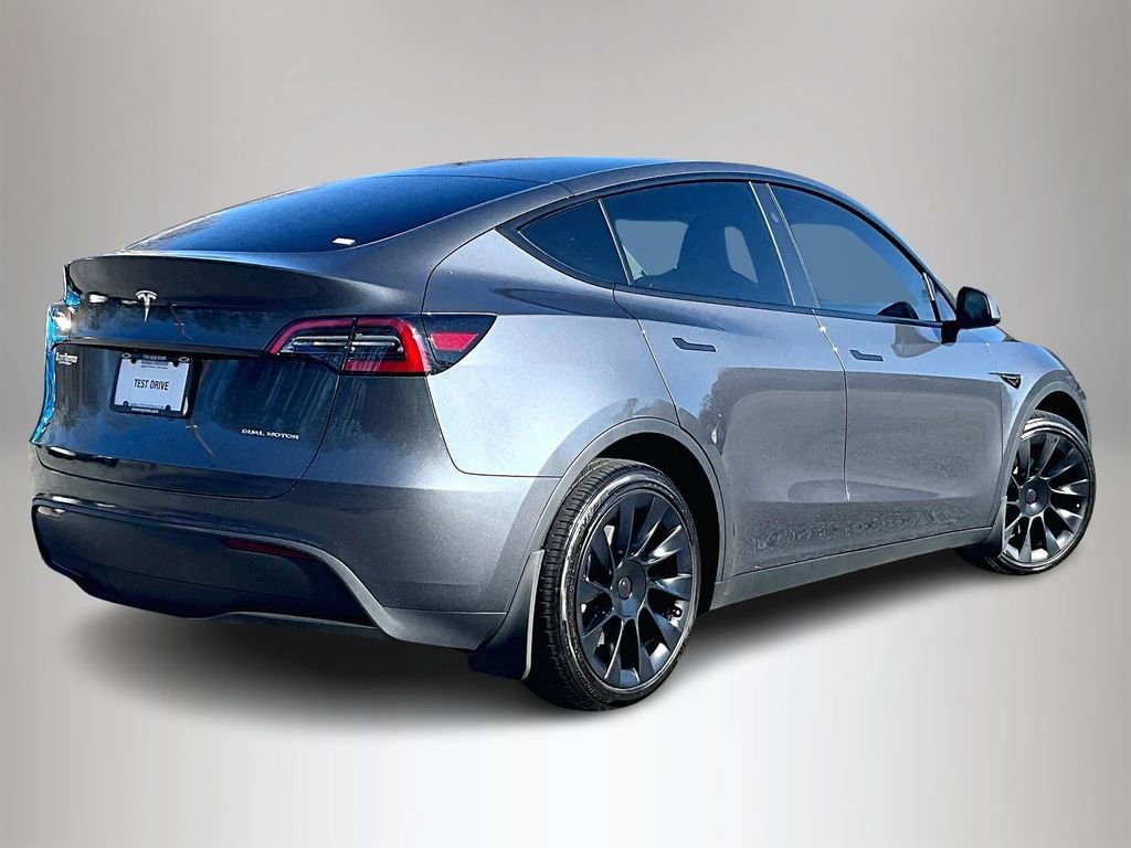 Used 2023 Tesla Model Y Long Range image 6