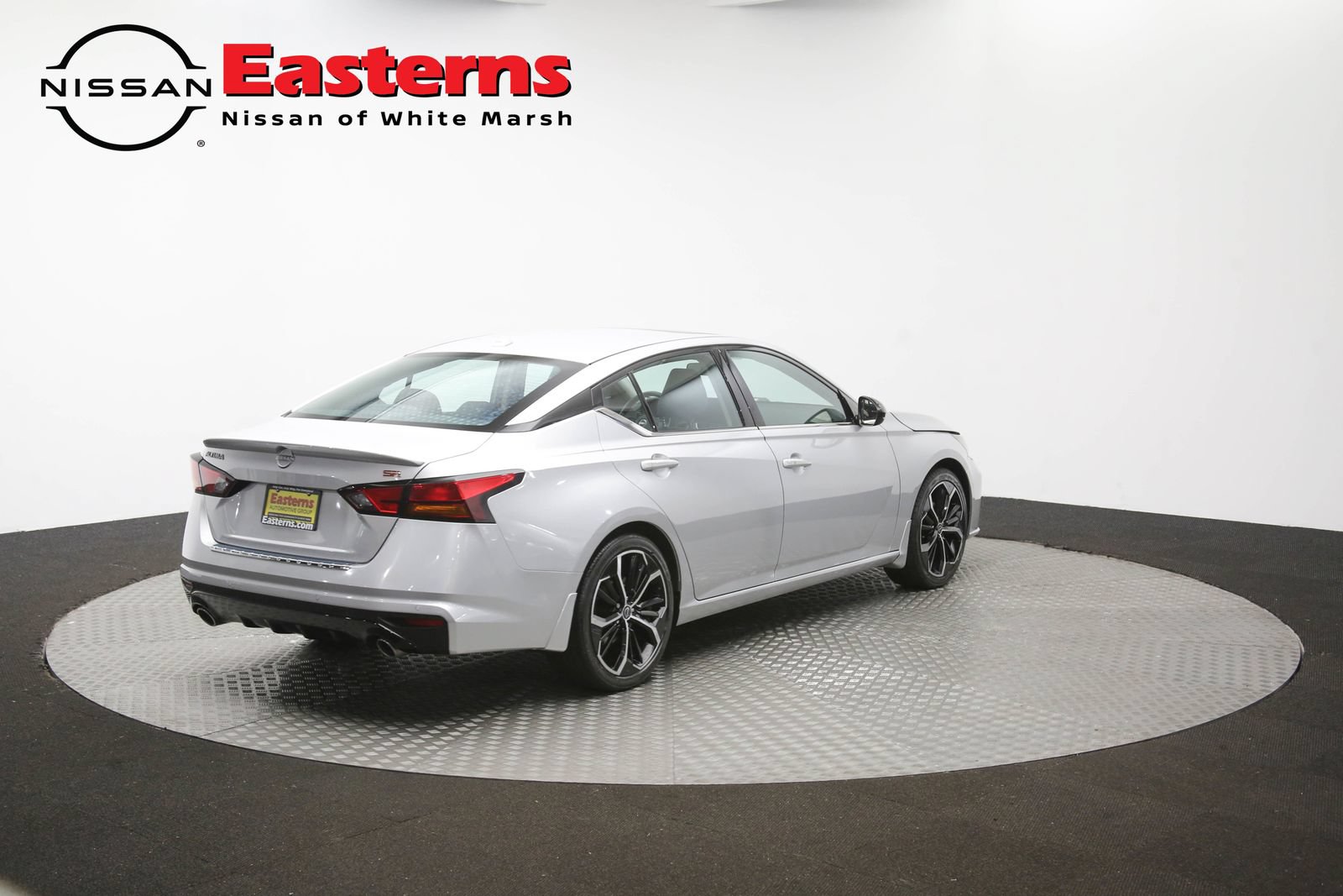 Used 2023 Nissan Altima 2.5 SR w/ SR Premium Package FWD image 39
