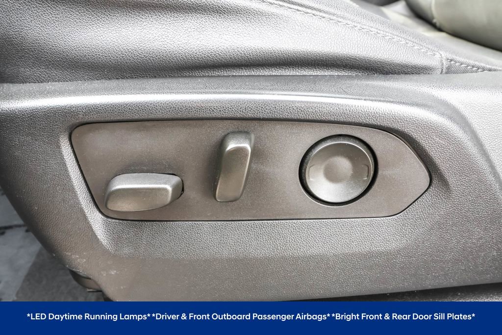 Used 2023 Chevrolet Tahoe LT w/ Luxury Package AWD/4WD image 11