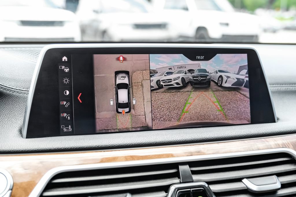 Used 2019 BMW 750i xDrive w/ M Sport Package AWD/4WD image 22