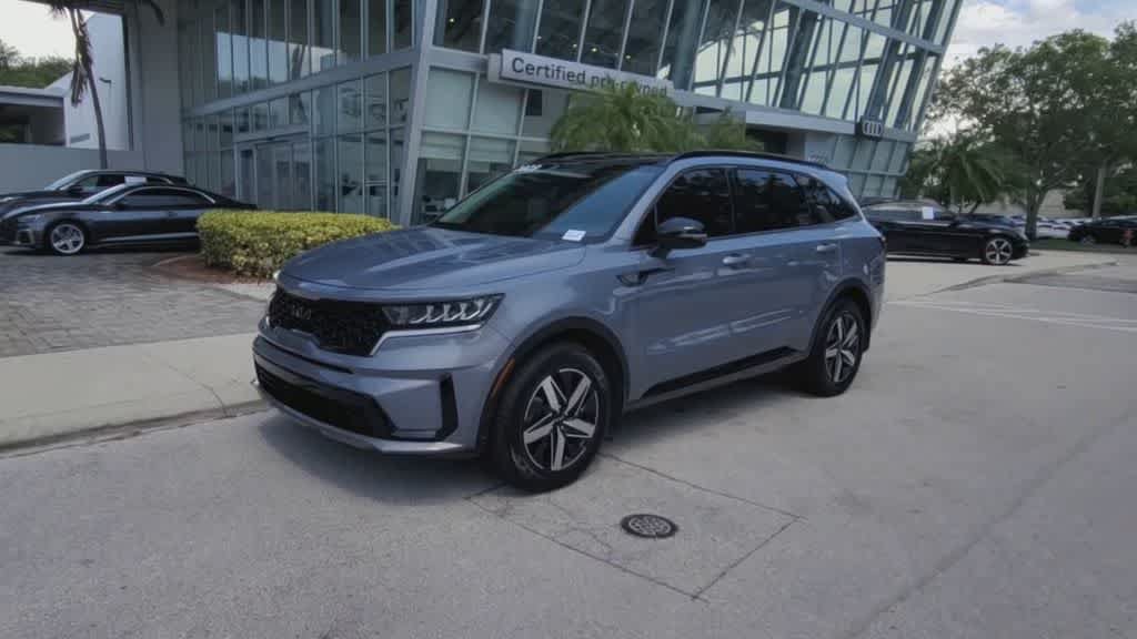 Used 2023 Kia Sorento S w/ Panoramic Sunroof Package FWD image 4