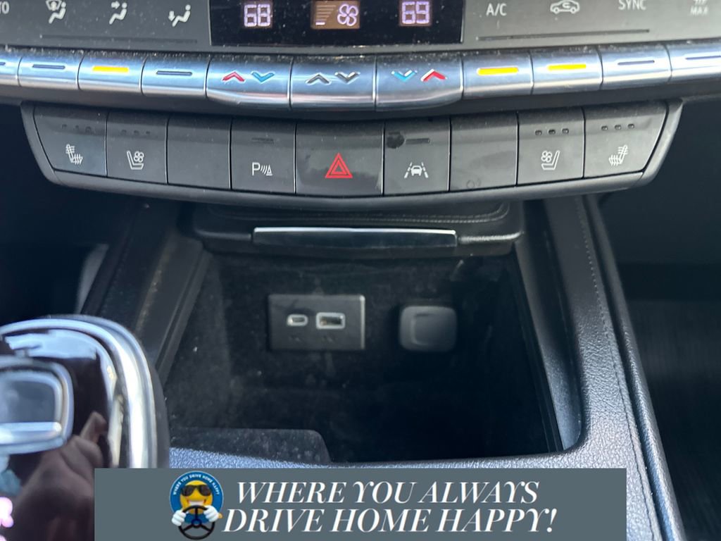 Used 2023 Cadillac XT4 Sport image 17