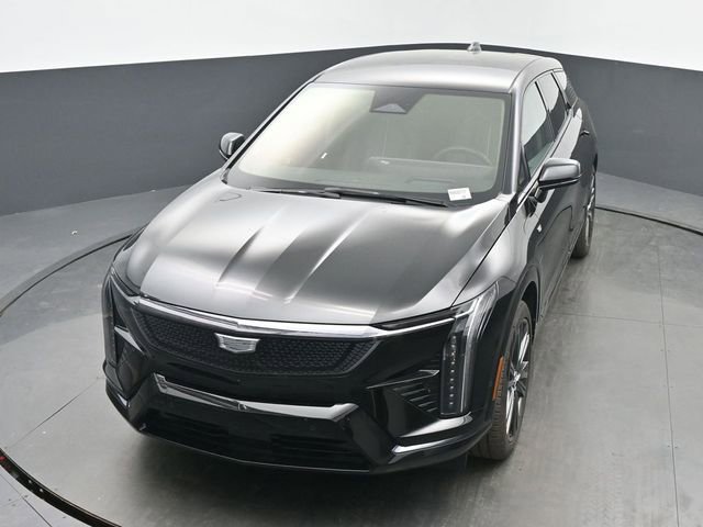 New 2026 Cadillac Optiq Sport 2 w/ LPO, Floor Liner Package image 38