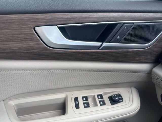 Used 2025 Volkswagen Atlas SEL image 17