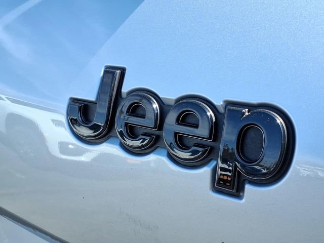 Certified 2023 Jeep Grand Cherokee L Laredo AWD/4WD image 29