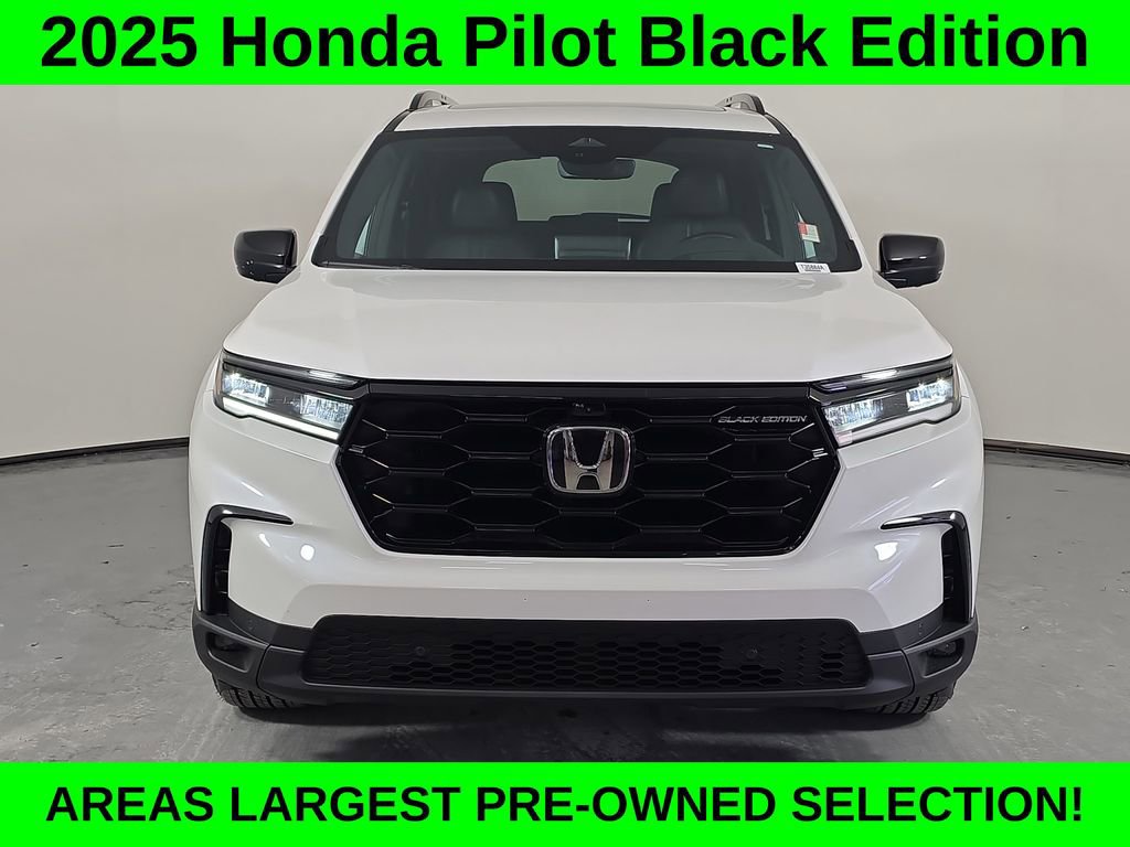 Used 2025 Honda Pilot Black Edition image 2