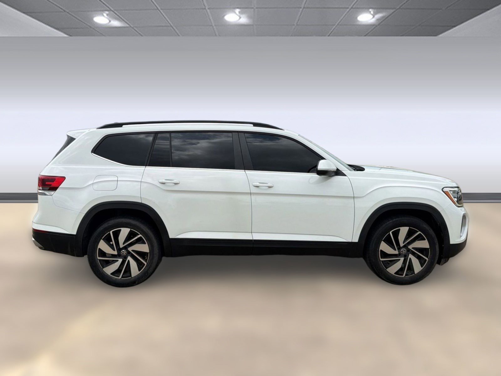 Used 2024 Volkswagen Atlas SE AWD/4WD image 8