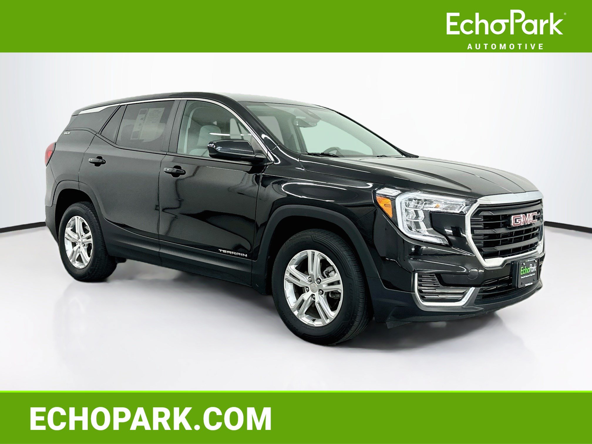 Used 2024 GMC Terrain SLE AWD/4WD image 1