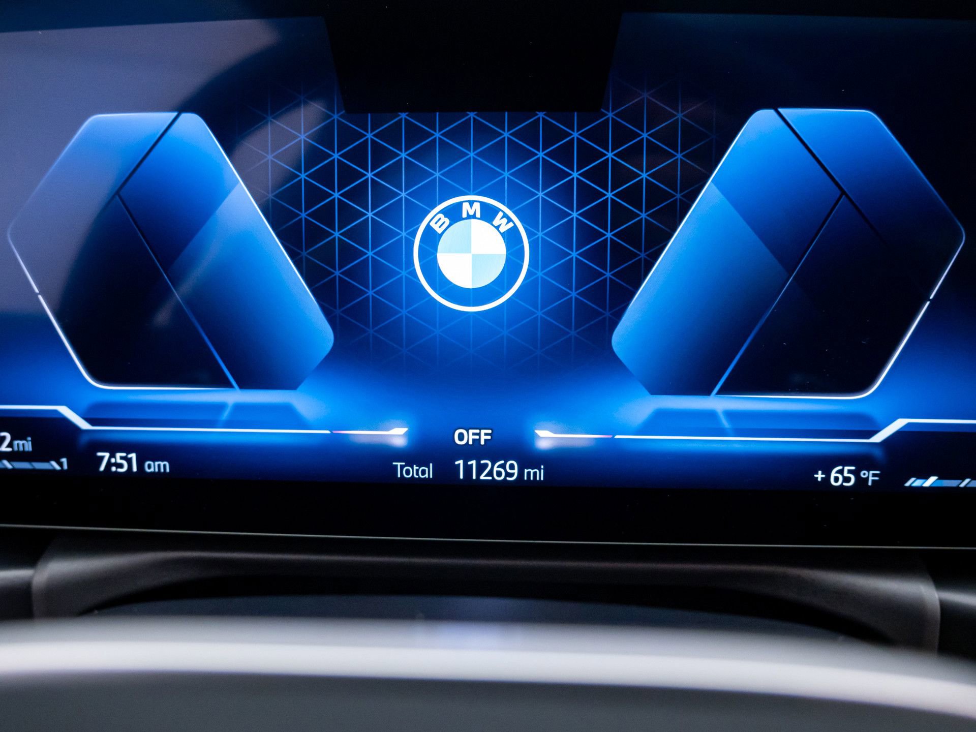 Certified 2025 BMW 230i xDrive Coupe AWD/4WD image 19