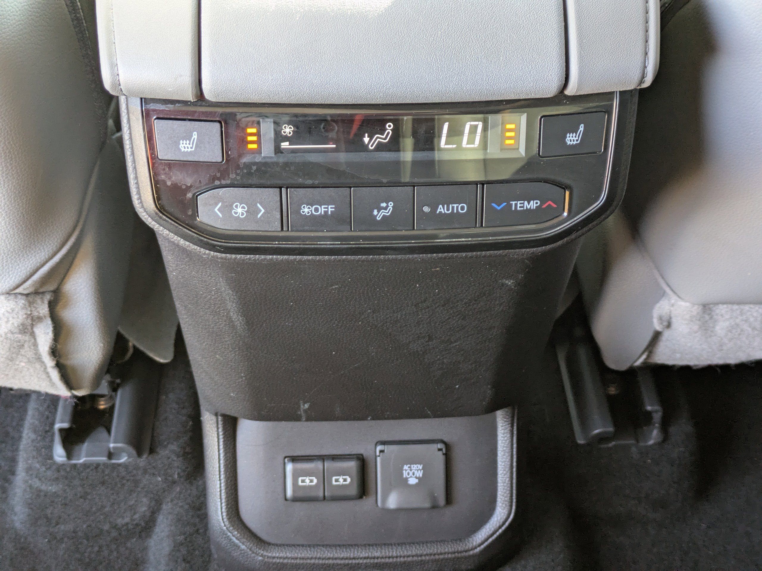 Used 2022 Toyota Highlander Platinum image 17