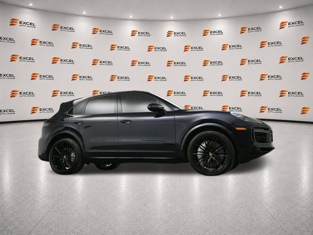 Used 2021 Porsche Cayenne Turbo w/ Premium Package Plus AWD/4WD image 53