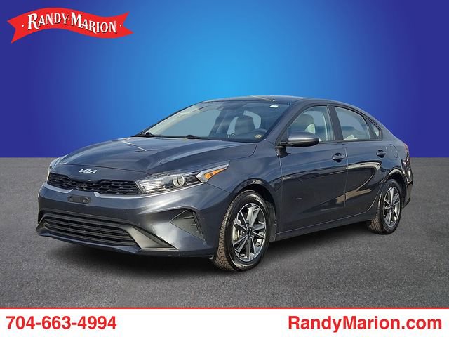 Used 2023 Kia Forte LXS video 1