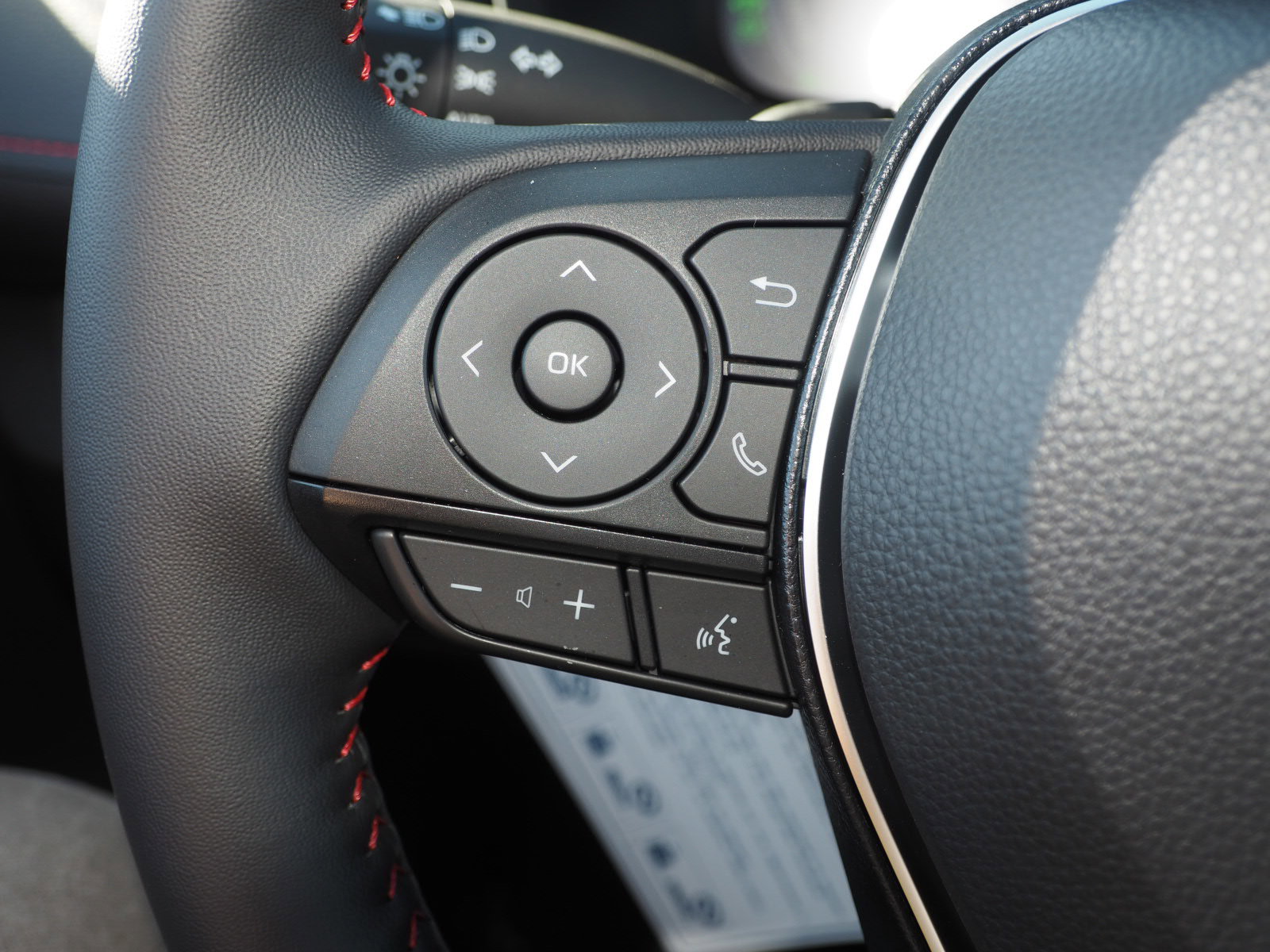 New 2025 Toyota RAV4 XSE w/ Weather Package image 22