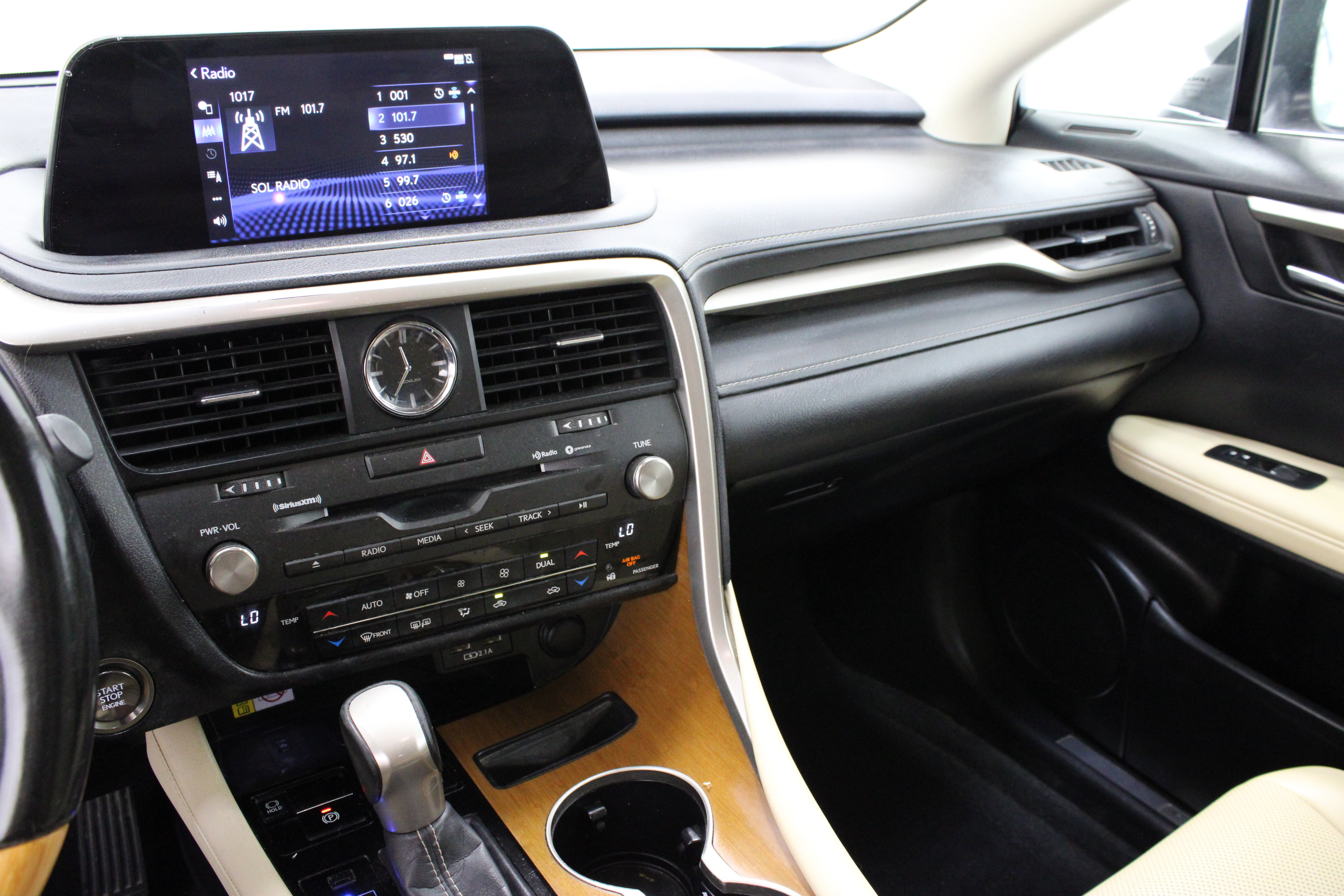 Used 2022 Lexus RX 350 FWD w/ Premium Package image 16