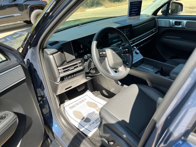 Used 2026 Hyundai Santa Fe SEL FWD image 8