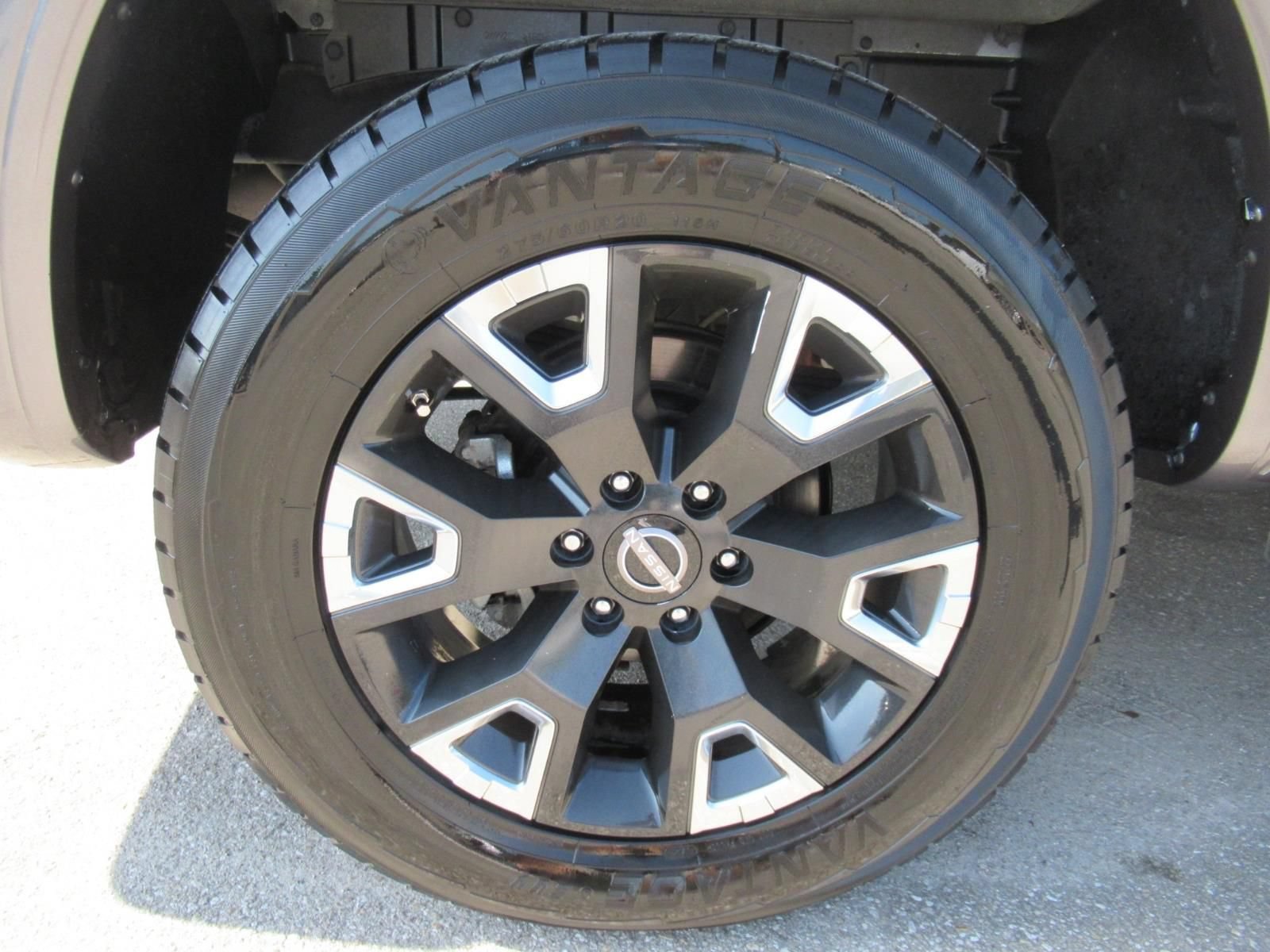 Used 2023 Nissan Titan Platinum Reserve w/ Moonroof Package AWD/4WD image 8