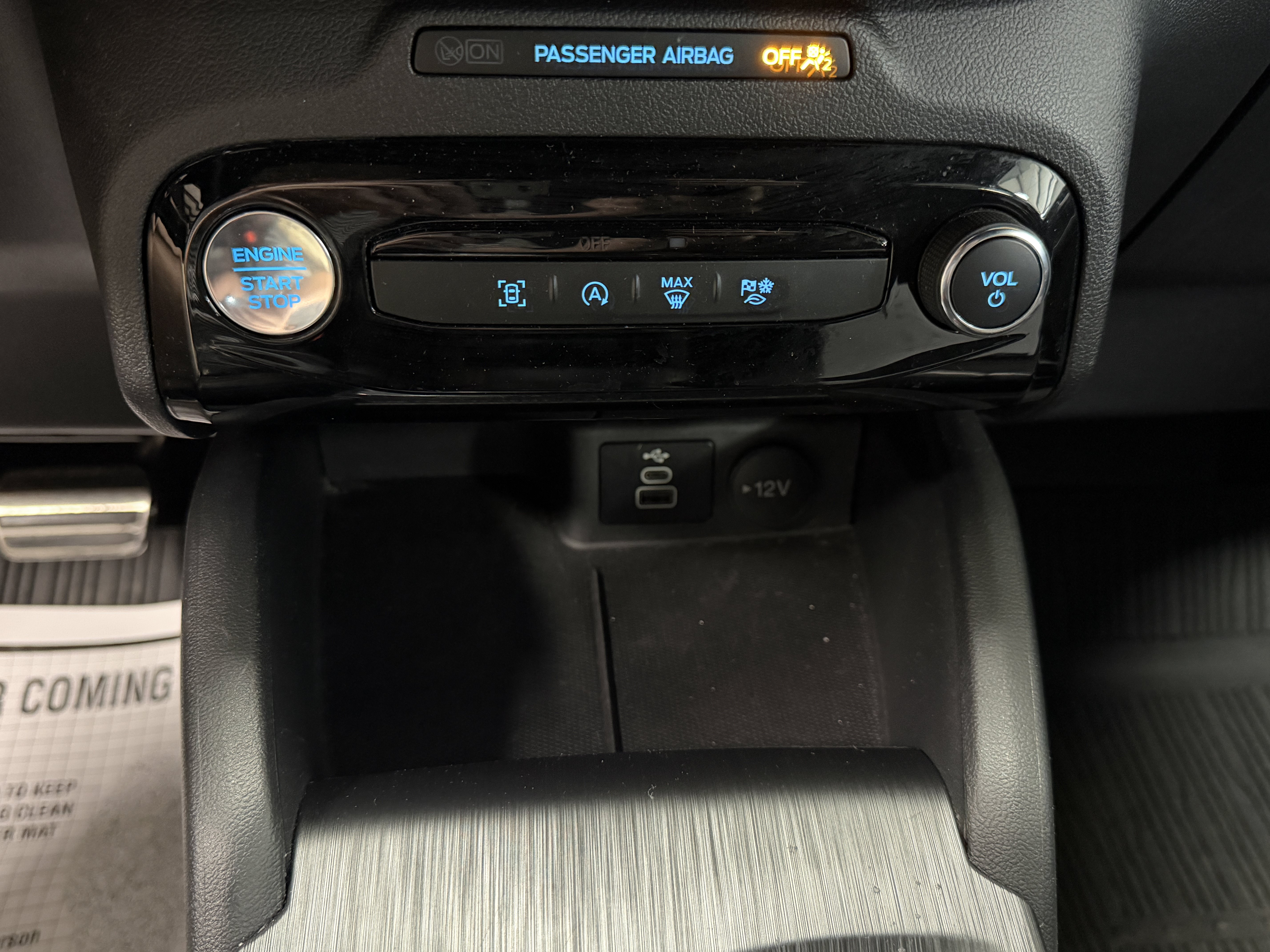 Used 2024 Ford Escape ST-Line w/ Tech Pack #1 AWD/4WD image 12