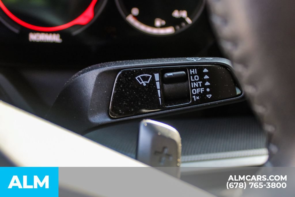 Used 2024 Porsche 911 Carrera RWD image 29