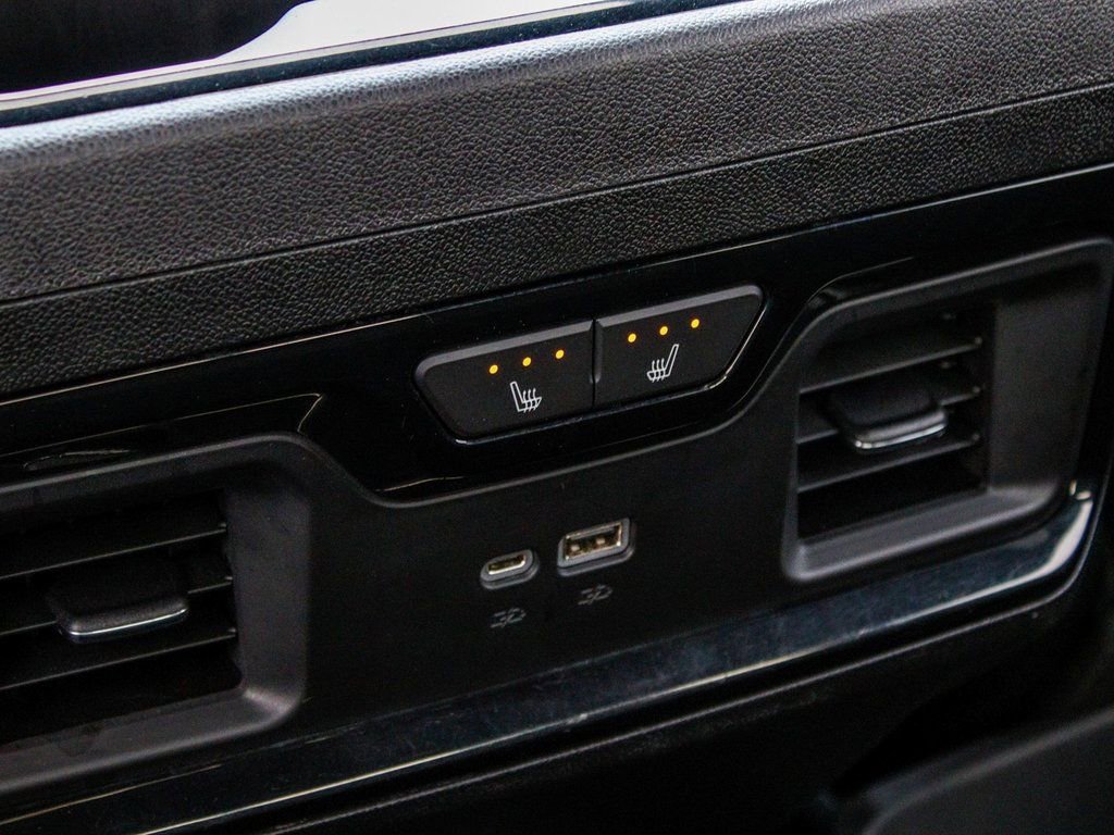 Used 2024 GMC Sierra 1500 AT4 w/ Technology Package image 34