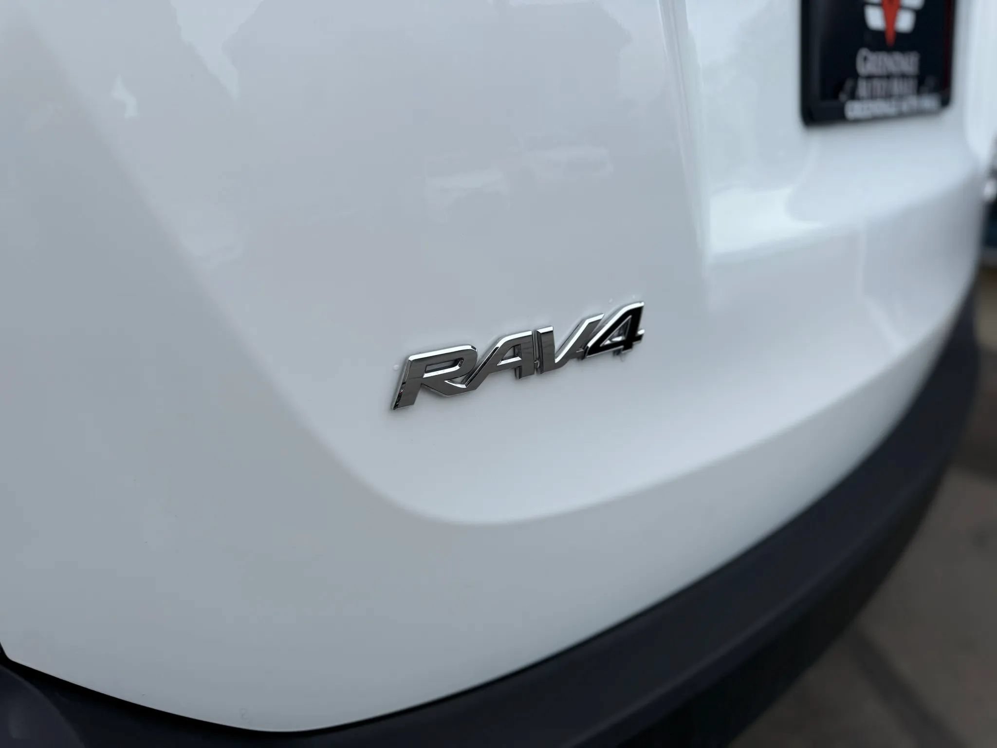 Used 2015 Toyota RAV4 LE AWD/4WD image 36