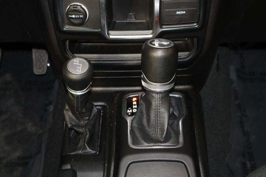 Used 2023 Jeep Wrangler Unlimited Sport AWD/4WD image 25