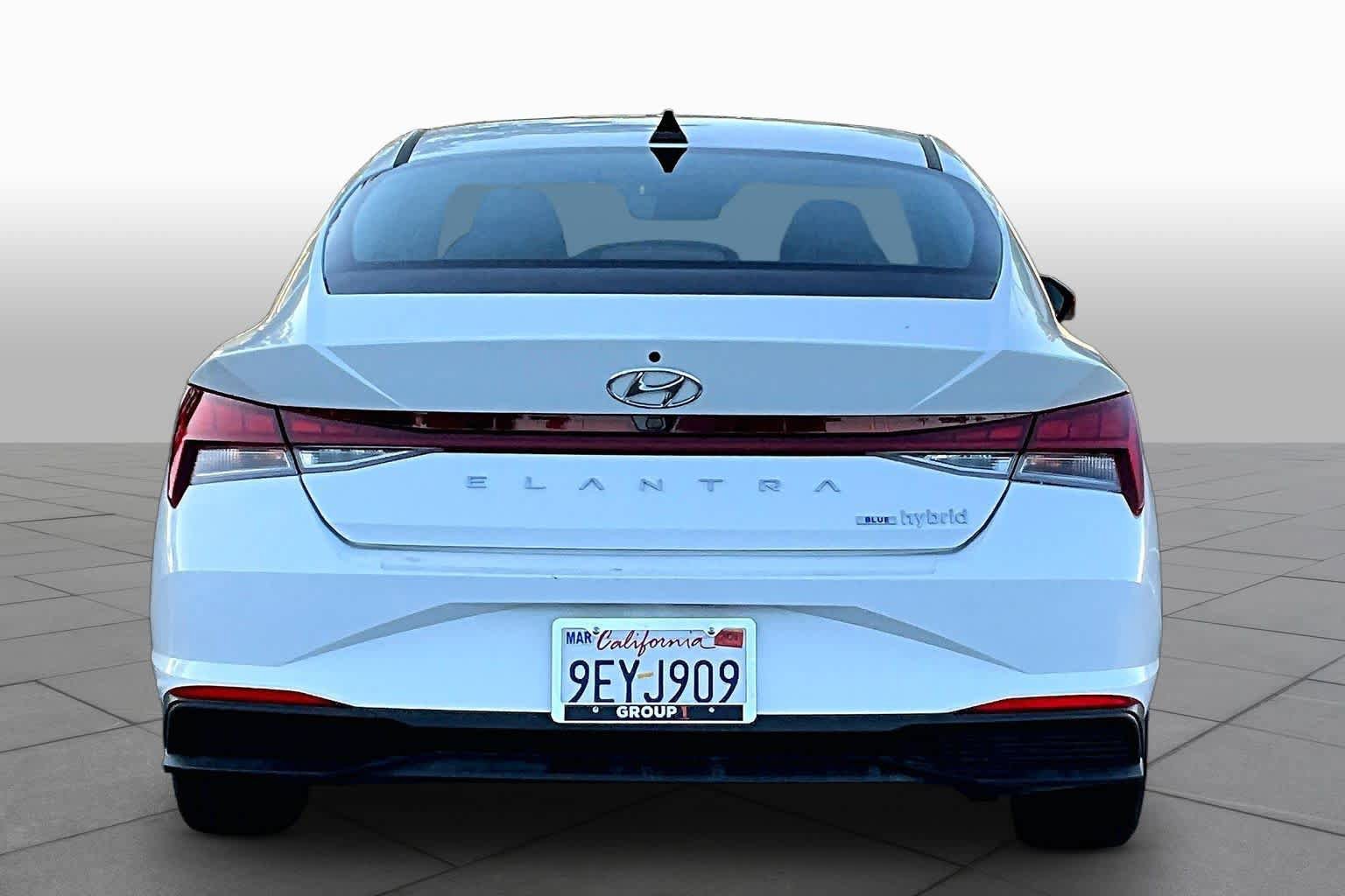 Used 2023 Hyundai Elantra Blue FWD image 4