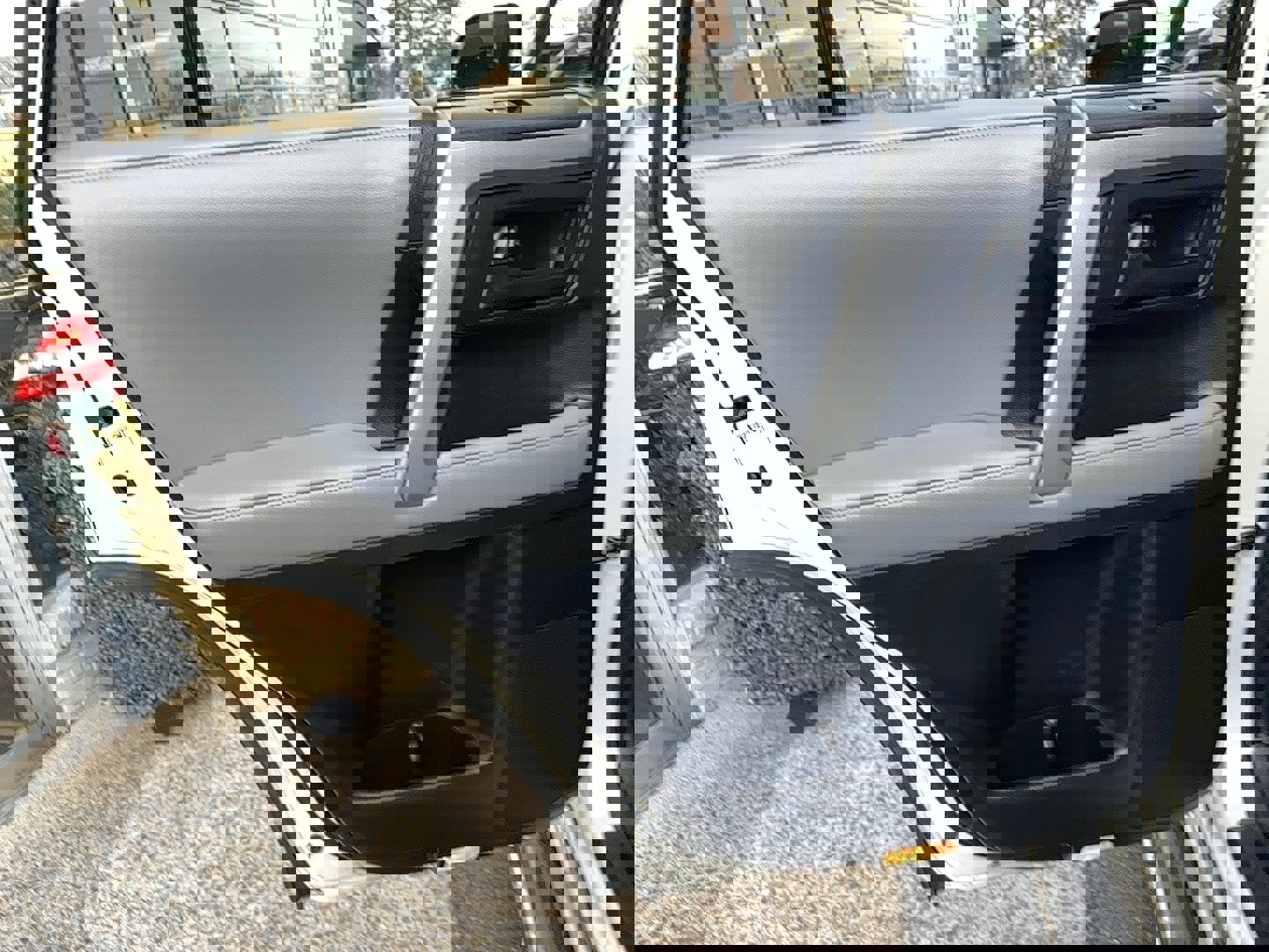 Used 2011 Toyota 4Runner SR5 image 17