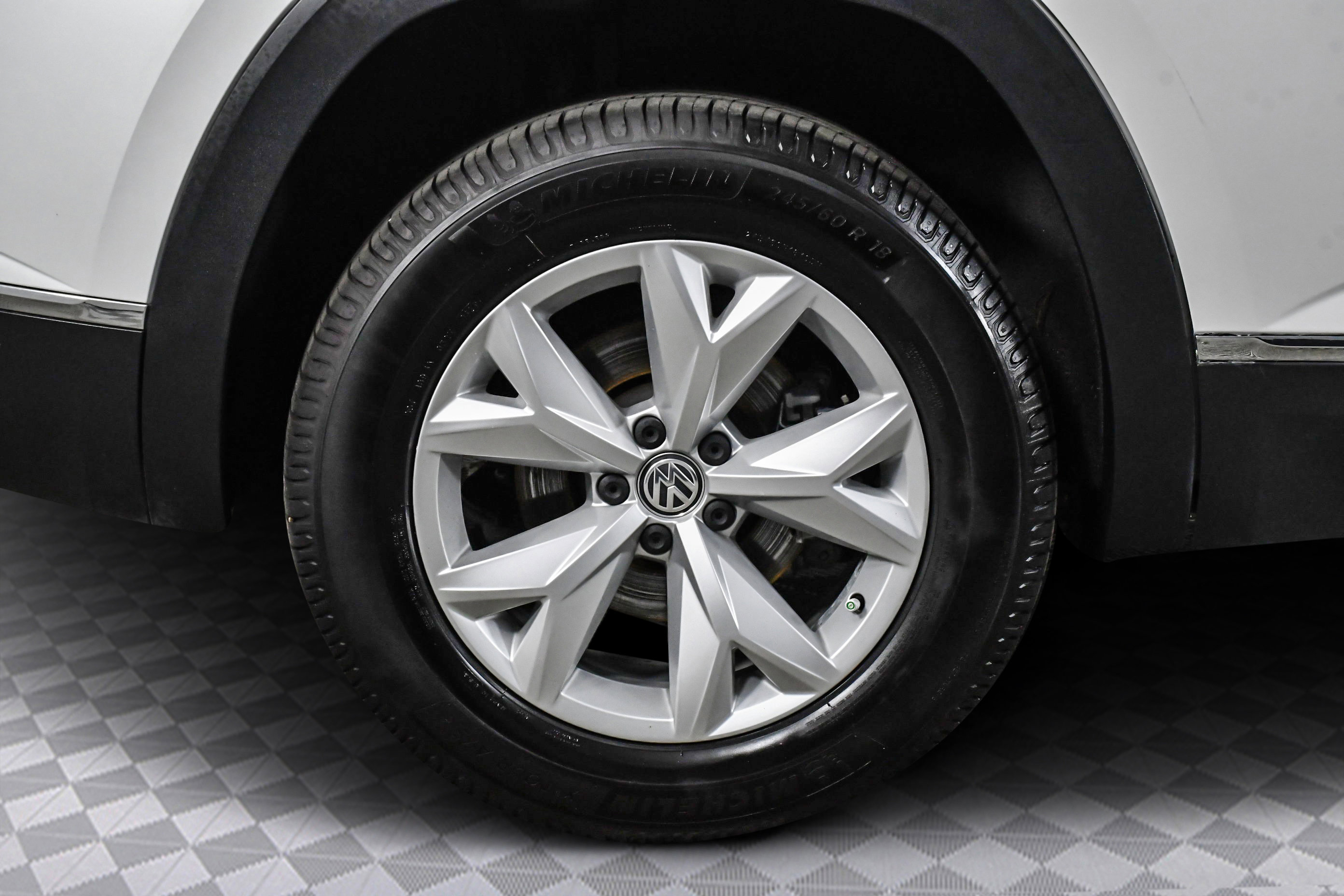 Used 2023 Volkswagen Atlas Cross Sport SEL image 28