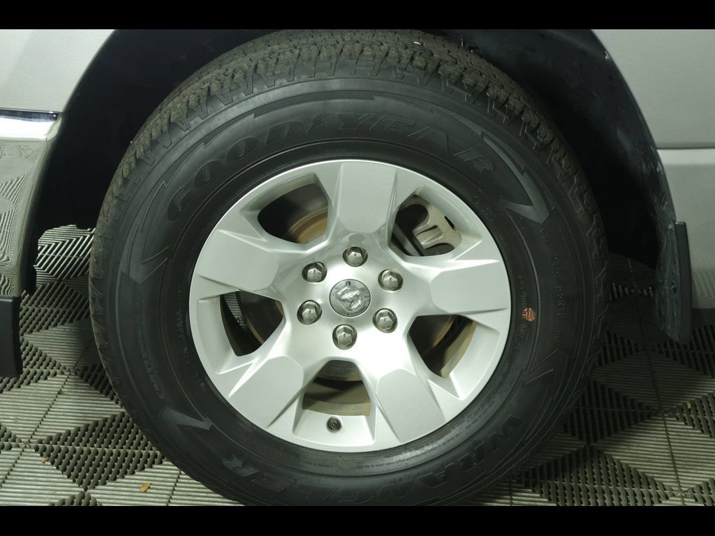 Used 2023 RAM 1500 Big Horn AWD/4WD image 9