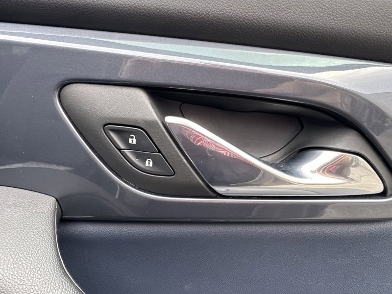 Used 2023 Chevrolet Blazer RS w/ Driver Confidence II Package image 54