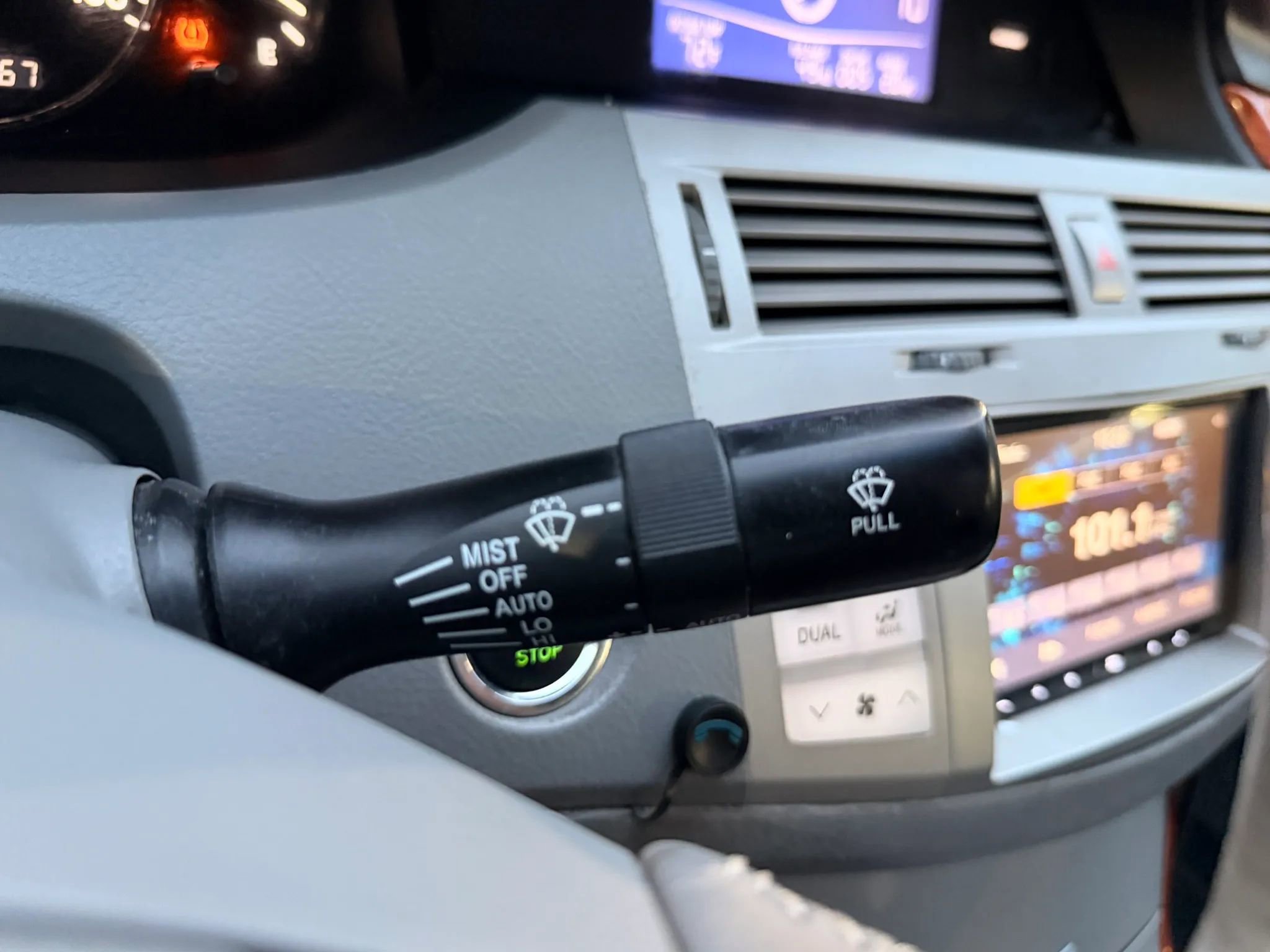 Used 2007 Toyota Avalon Limited FWD image 35