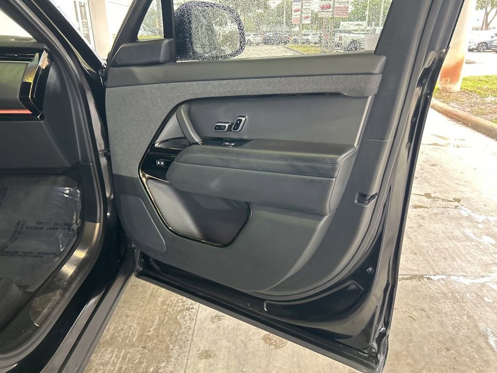 Used 2024 Land Rover Range Rover Sport Dynamic SE image 27