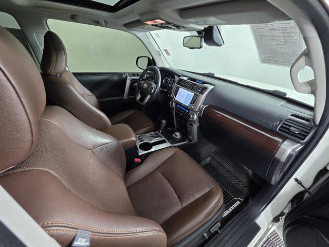 Used 2020 Toyota 4Runner Limited AWD/4WD image 15