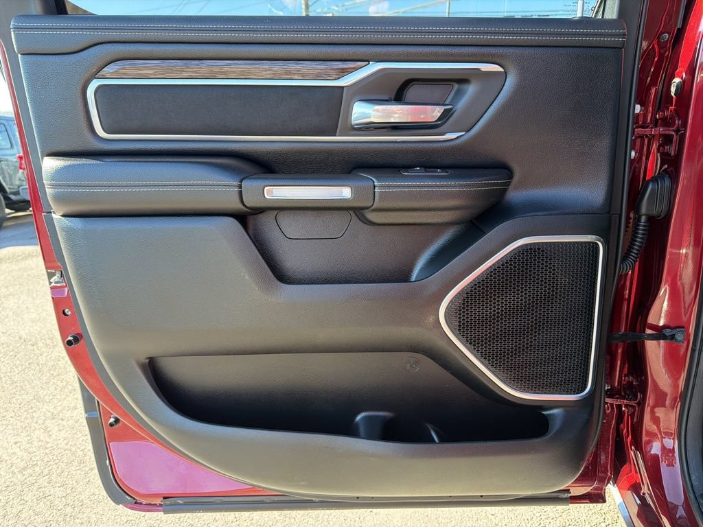 Used 2019 RAM 1500 Laramie AWD/4WD image 20