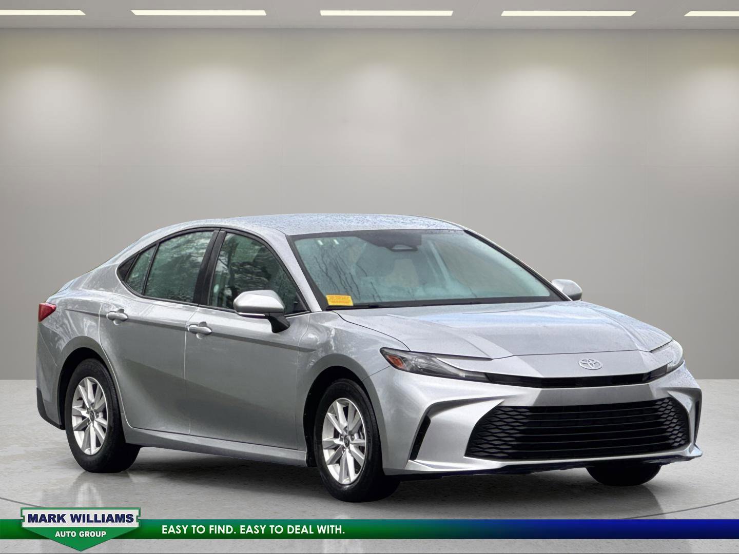 Used 2025 Toyota Camry LE FWD image 1
