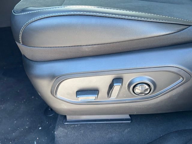 New 2026 Jeep Grand Cherokee Altitude AWD/4WD image 16