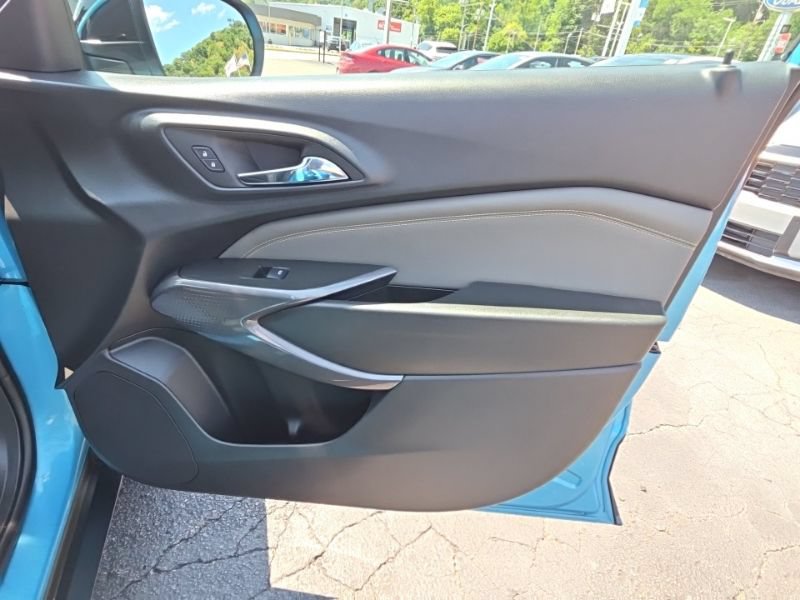 Used 2025 Chevrolet Trax ACTIV w/ Driver Confidence Package FWD image 12