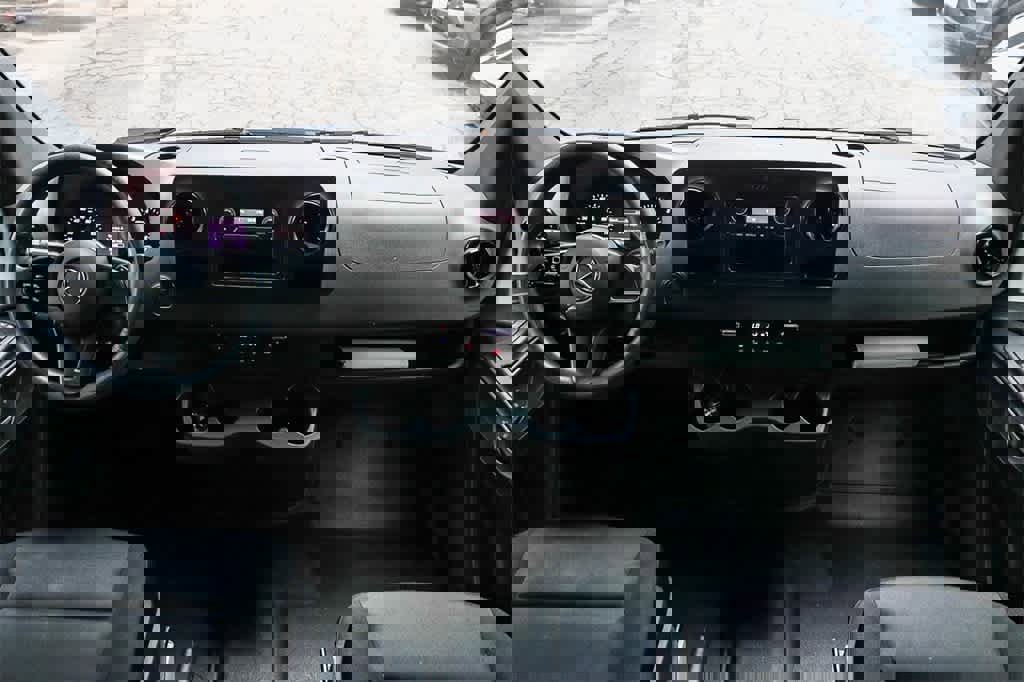 Used 2023 Mercedes-Benz Sprinter 1500 image 12