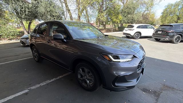 New 2026 Honda HR-V LX image 2