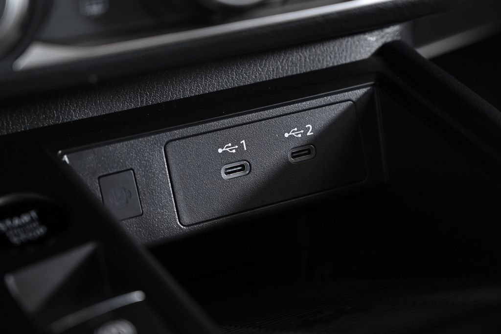 Used 2025 Nissan Kicks SV w/ SV Premium Package image 19