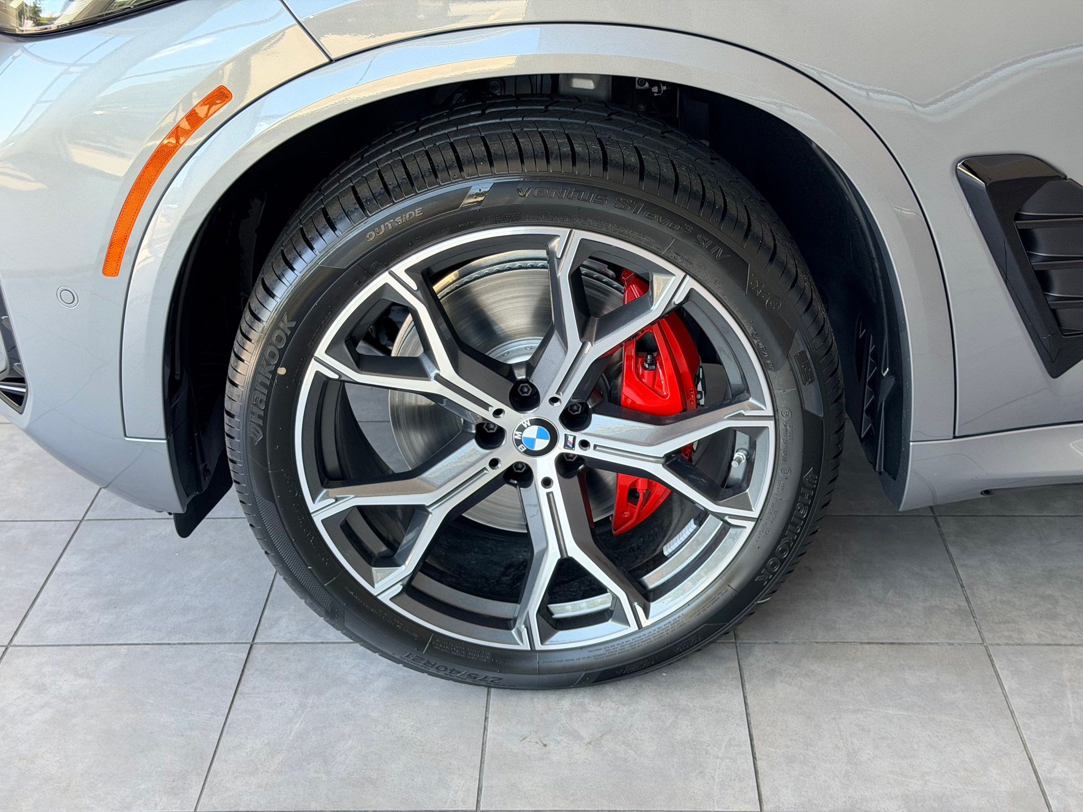 New 2026 BMW X5 xDrive40i w/ M Sport Package AWD/4WD image 11