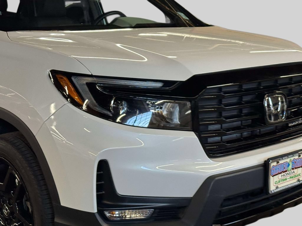 Certified 2024 Honda Passport Black Edition image 7