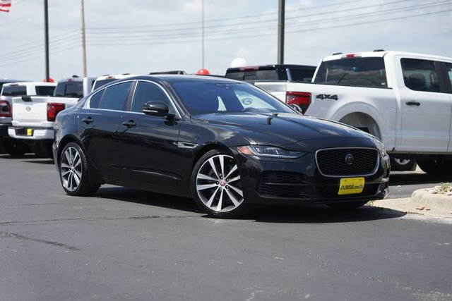 Used 2020 Jaguar XE S RWD image 2