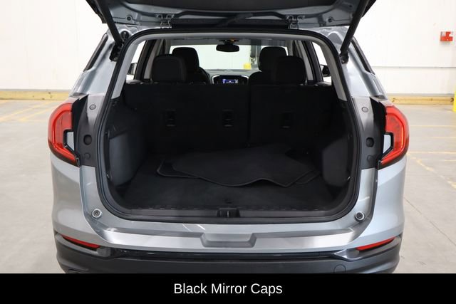 Used 2023 GMC Terrain SLE w/ Driver Convenience Package image 13
