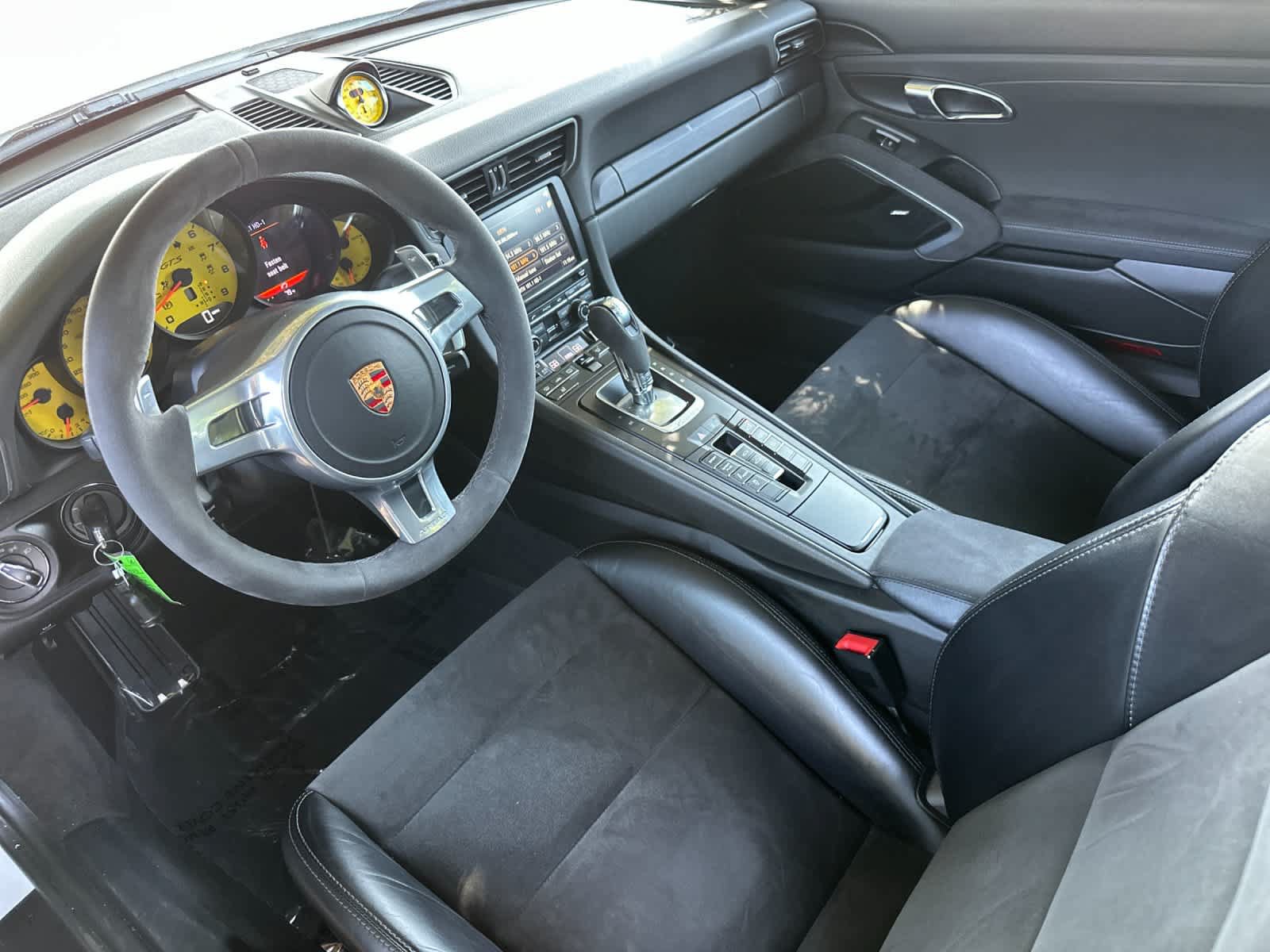 Used 2016 Porsche 911 Carrera GTS RWD image 4