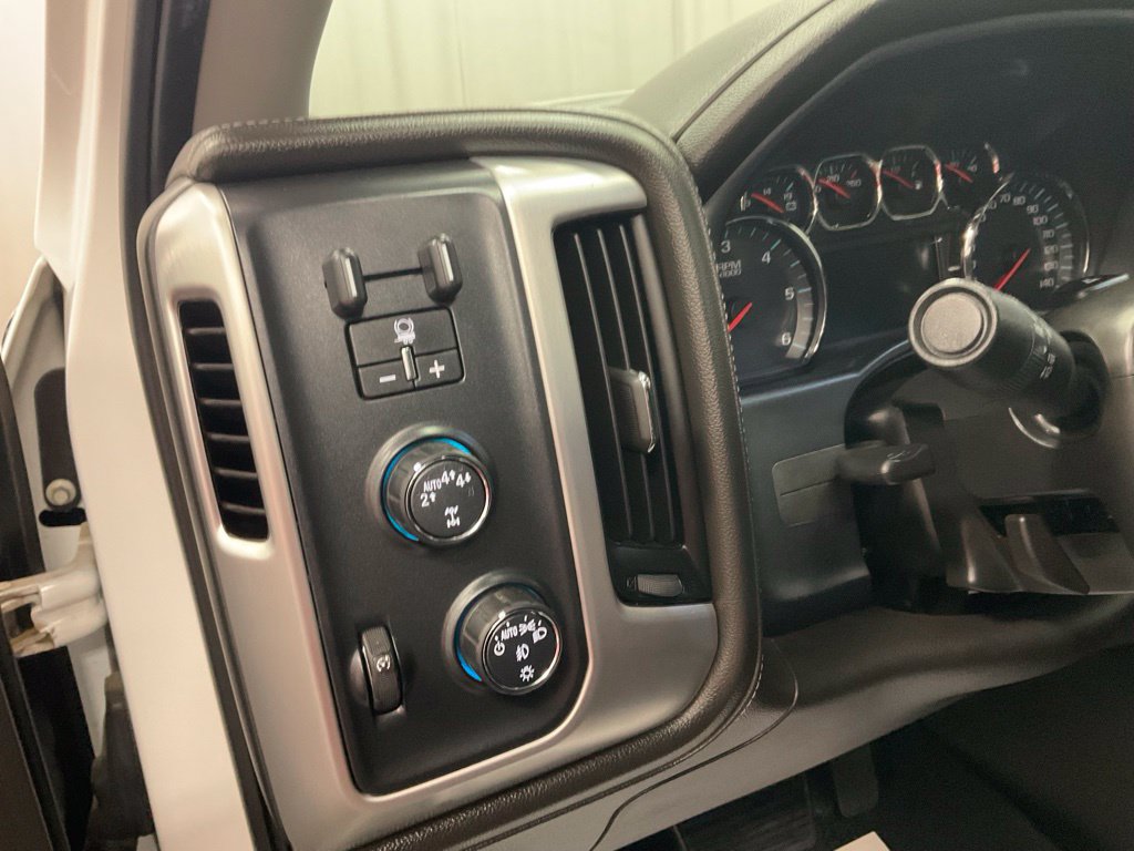 Used 2017 GMC Sierra 1500 SLT w/ SLT Premium Package AWD/4WD image 18
