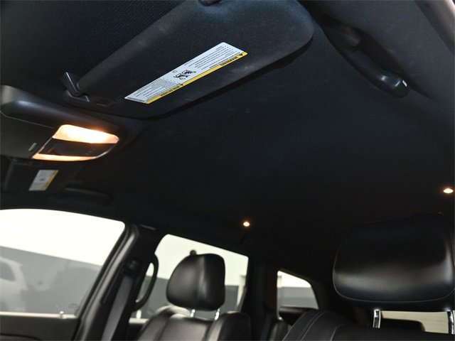 Used 2022 Jeep Grand Cherokee Laredo X image 2